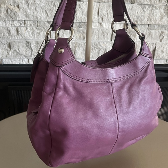 LIKE NEW Coach Soho Leather Hobo Bag - Picture 9 of 16